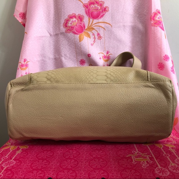 FASHION HANDBAG - Picture 2 of 8